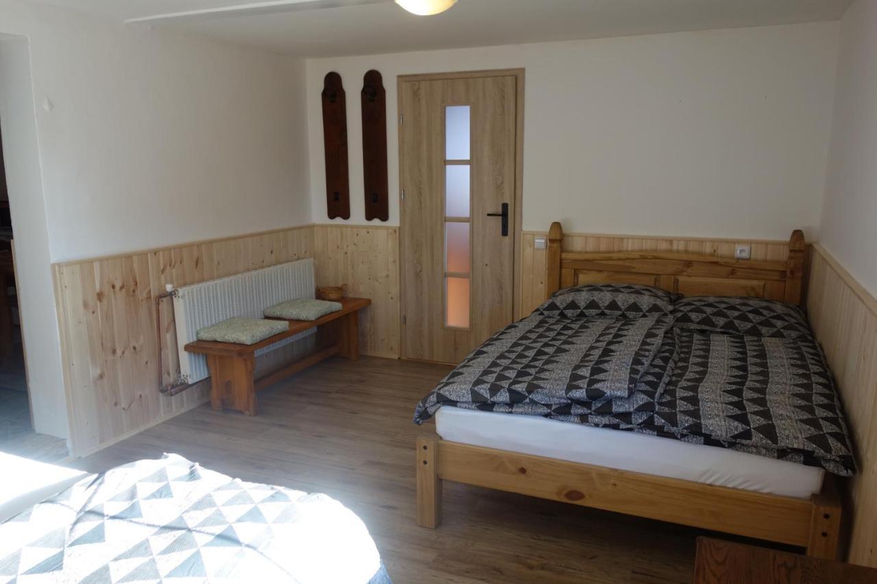 Pod Lipou Hotel Dolni Brusnice Exterior photo